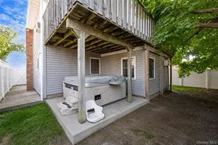 233 E Alhambra Ave, Lindenhurst, NY 11757 - Photo 24