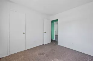 233 E Alhambra Ave, Lindenhurst, NY 11757 - Photo 10