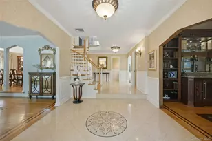 9 Vannina Pl, Huntington, NY 11743 - Photo 6