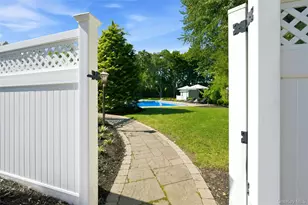 9 Vannina Pl, Huntington, NY 11743 - Photo 46