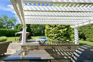 9 Vannina Pl, Huntington, NY 11743 - Photo 44