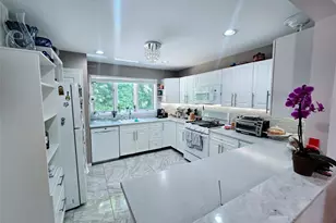 100 Chateau Ln, Hawthorne, NY 10532 - Photo 16