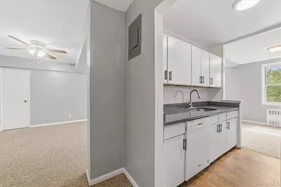 5 Sadore Lane #H3, Yonkers, NY 10710 - Photo 4