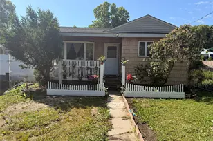 50 Beatrice Dr, Shirley, NY 11967 - Photo 2