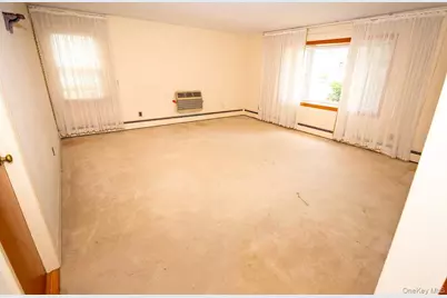 34 Remsen Avenue, Valley Stream, NY 11580 - Photo 14