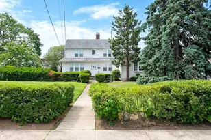 34 Remsen Ave, Valley Stream, NY 11580 - Photo 2