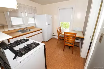 34 Remsen Avenue, Valley Stream, NY 11580 - Photo 8
