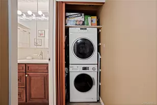 61-12 69th St, Middle Village, NY 11379 - Photo 30