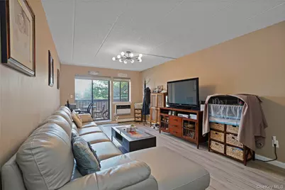 61-12 69th Street #2M, Middle Village, NY 11379 - Photo 12