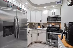 61-12 69th St, Middle Village, NY 11379 - Photo 20