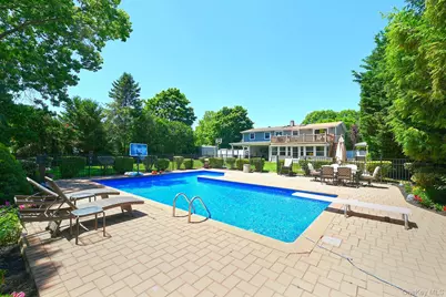 183 6th Avenue, Holtsville, NY 11742 - Photo 28