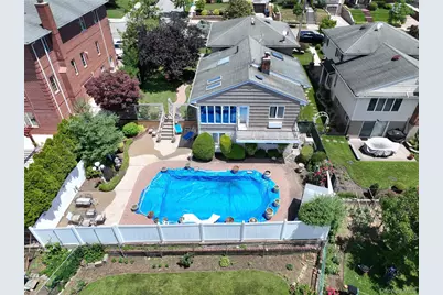52-04 Redfield Street, Douglaston, NY 11362 - Photo 42