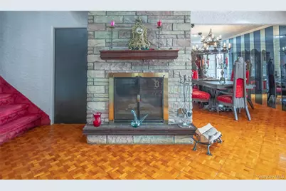 52-04 Redfield Street, Douglaston, NY 11362 - Photo 12