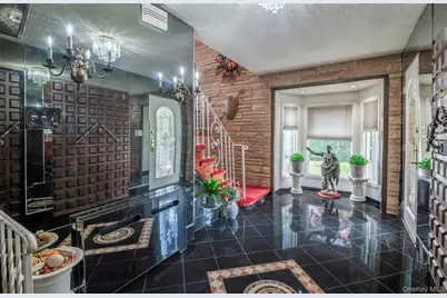 52-04 Redfield Street, Douglaston, NY 11362 - Photo 4