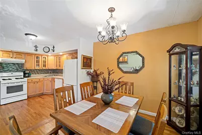 71-34 162nd #3, Fresh Meadows, NY 11365 - Photo 4
