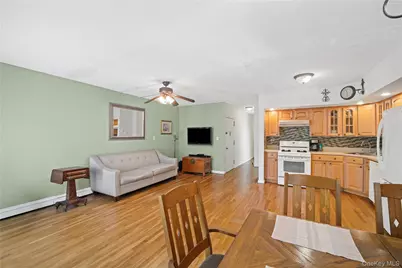 71-34 162nd #3, Fresh Meadows, NY 11365 - Photo 6