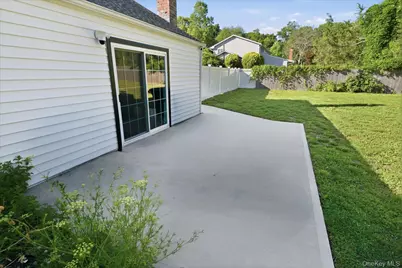 174 Warner Road, Huntington, NY 11743 - Photo 32