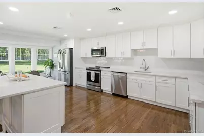 174 Warner Road, Huntington, NY 11743 - Photo 10