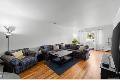 25 Harvey Lane, Ronkonkoma, NY 11779 - Photo 12