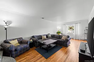 25 Harvey Ln, Ronkonkoma, NY 11779 - Photo 12