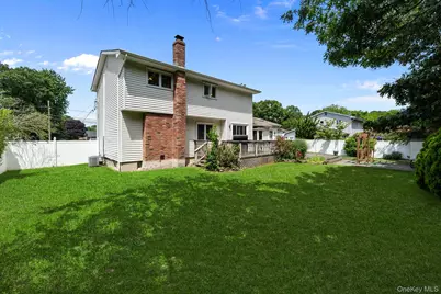 25 Harvey Lane, Ronkonkoma, NY 11779 - Photo 2
