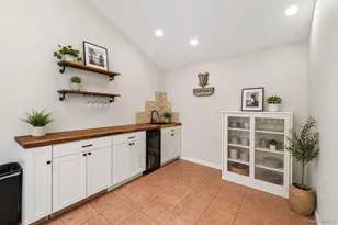 25 Harvey Ln, Ronkonkoma, NY 11779 - Photo 10