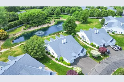 7 Summerfield Lane S #7, Aquebogue, NY 11901 - Photo 6