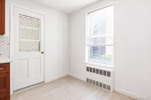 66-10 Thornton Pl, Rego Park, NY 11374 - Photo 8