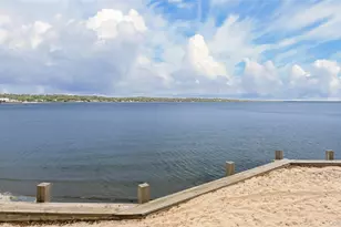 11 Bay View Dr, Hampton Bays, NY 11946 - Photo 10