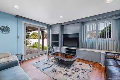 1000 Oakfield Avenue, North Bellmore, NY 11710 - Photo 34