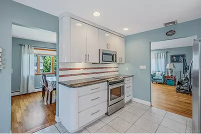 1000 Oakfield Avenue, North Bellmore, NY 11710 - Photo 16