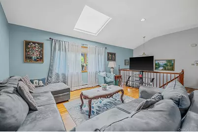 1000 Oakfield Avenue, North Bellmore, NY 11710 - Photo 10