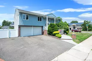 1000 Oakfield Ave, North Bellmore, NY 11710 - Photo 4