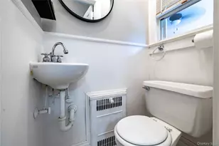 21 Maple St, Malverne, NY 11565 - Photo 10
