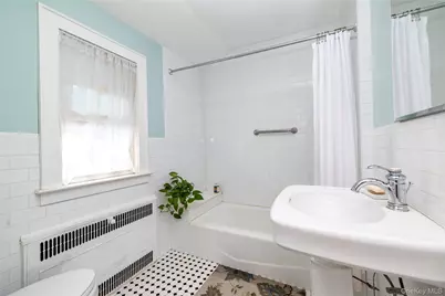 21 Maple Street, Malverne, NY 11565 - Photo 12