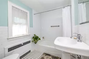 21 Maple St, Malverne, NY 11565 - Photo 12