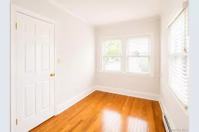15 W Walnut Street, Long Beach, NY 11561 - Photo 8