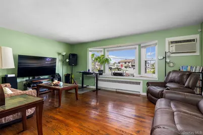 145 W Lido Prom, Lindenhurst, NY 11757 - Photo 8