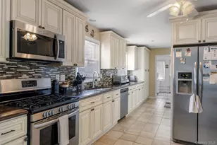 145 W Lido Prom, Lindenhurst, NY 11757 - Photo 12