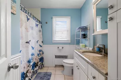 145 W Lido Prom, Lindenhurst, NY 11757 - Photo 14