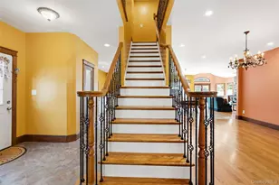 2185 Sycamore Ave, Ronkonkoma, NY 11779 - Photo 12