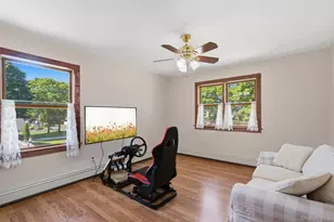 2185 Sycamore Ave, Ronkonkoma, NY 11779 - Photo 34
