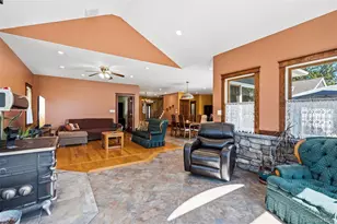 2185 Sycamore Ave, Ronkonkoma, NY 11779 - Photo 26