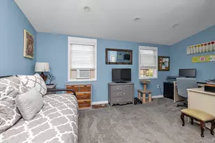 31 Sherwood Dr, East Islip, NY 11730 - Photo 14