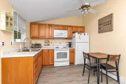 31 Sherwood Drive, East Islip, NY 11730 - Photo 18