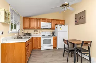 31 Sherwood Dr, East Islip, NY 11730 - Photo 18