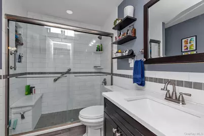31 Sherwood Drive, East Islip, NY 11730 - Photo 12