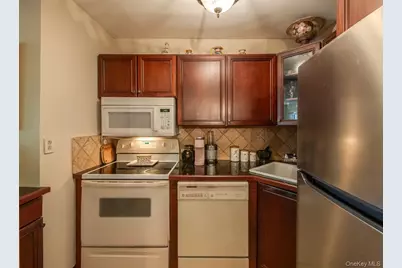 160 Academy Street #10N, Poughkeepsie, NY 12601 - Photo 10
