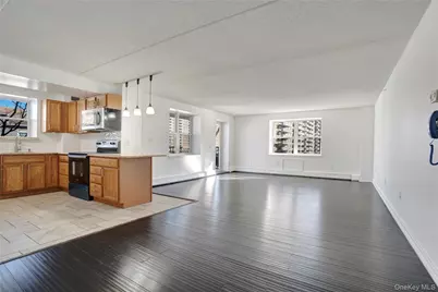 79-14 Rockaway Beach Boulevard #3J, Rockaway Beach, NY 11693 - Photo 4