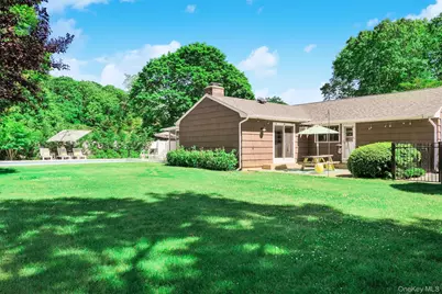 47 Oak Road, Patchogue, NY 11772 - Photo 32